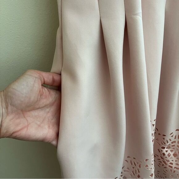 VINCE CAMUTO Size 14P Laser Detail Light Pink Dress has pockets! - Picture 9 of 16